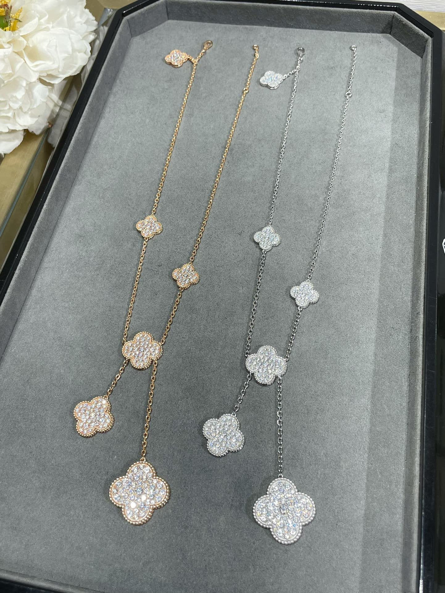 [Demi jewelry]CLOVER 6 MOTIF DIAMOND PAVED NECKLACE