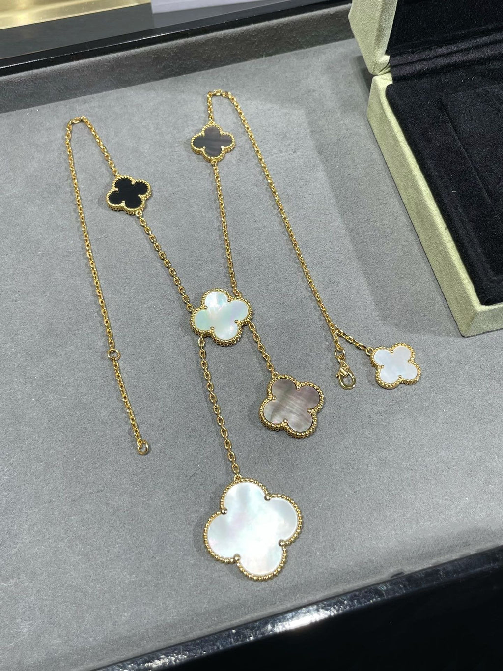 [Demi jewelry]CLOVER 6 MOTIF MOP ONYX GOLD NECKLACE