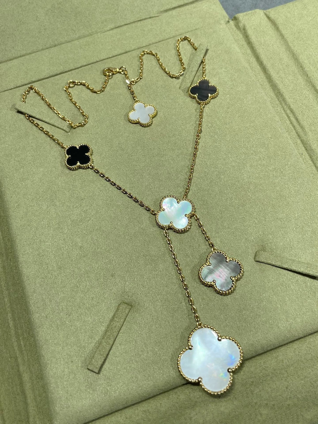 [Demi jewelry]CLOVER 6 MOTIF MOP ONYX GOLD NECKLACE