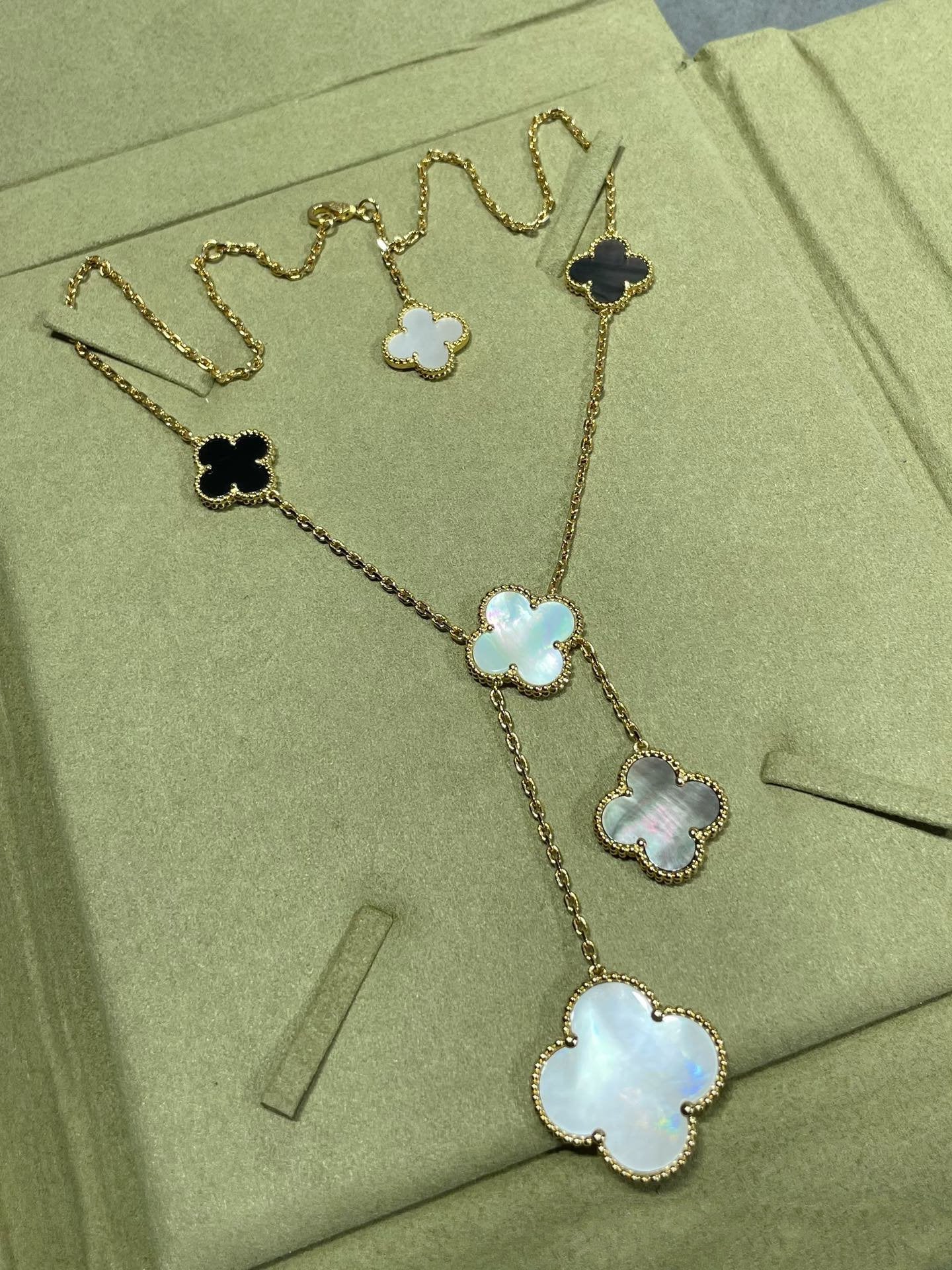 [Demi jewelry]CLOVER 6 MOTIF MOP ONYX GOLD NECKLACE