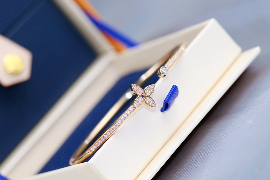 [Demi jewelry]IDYLLE PINK GOLD OPEN BRACELET DIAMOND PAVED