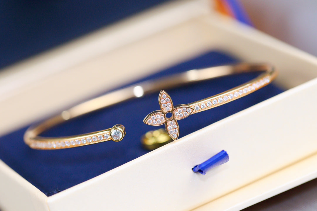 [Demi jewelry]IDYLLE PINK GOLD OPEN BRACELET DIAMOND PAVED