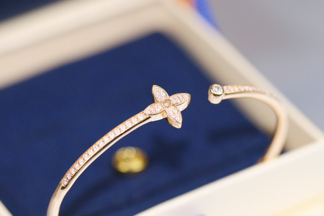 [Mystic]IDYLLE PINK GOLD OPEN BRACELET DIAMOND PAVED