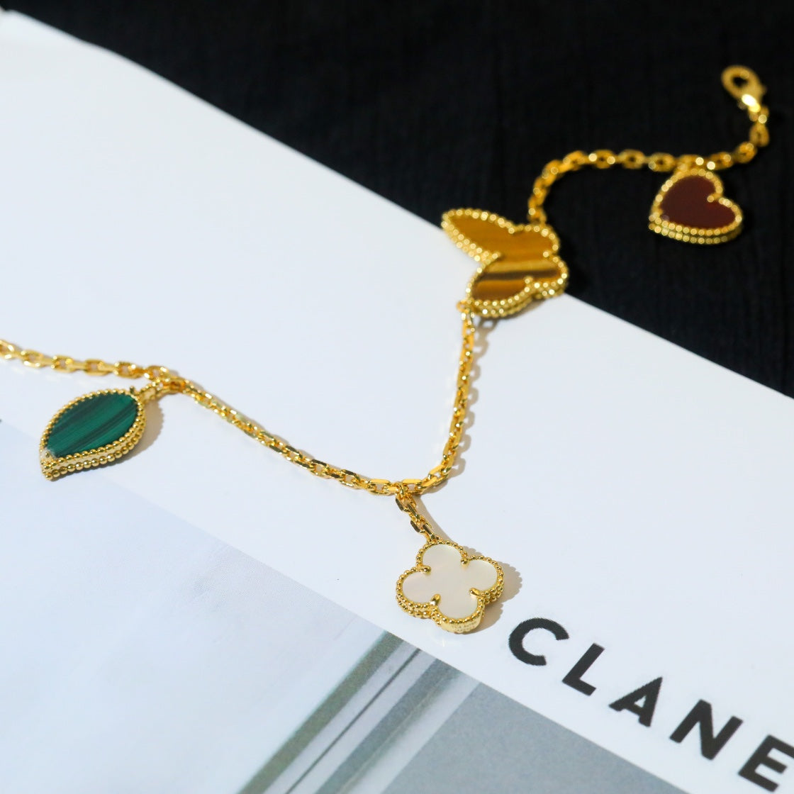 [Mystic]LUCKY SPRING 5 MOTIF GOLD BRACELET