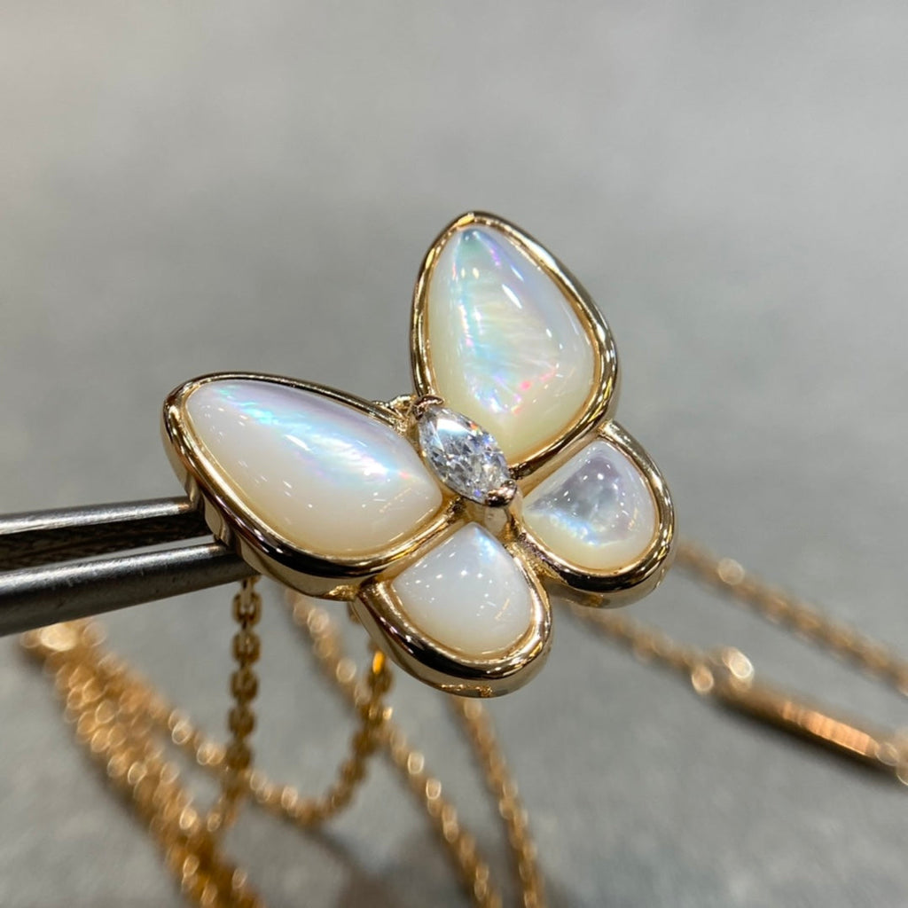 [Demi jewelry]BUTTERFLY MOP DIAMOND NECKLACE