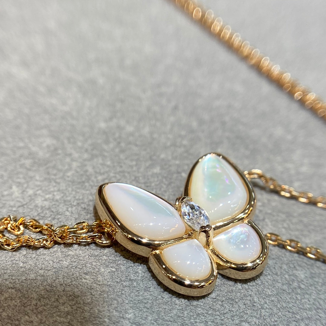 [Demi jewelry]BUTTERFLY MOP DIAMOND NECKLACE