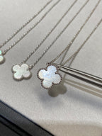 [Demi jewelry]CLOVER MEDIUM SILVER WHITE MOP NECKLACE