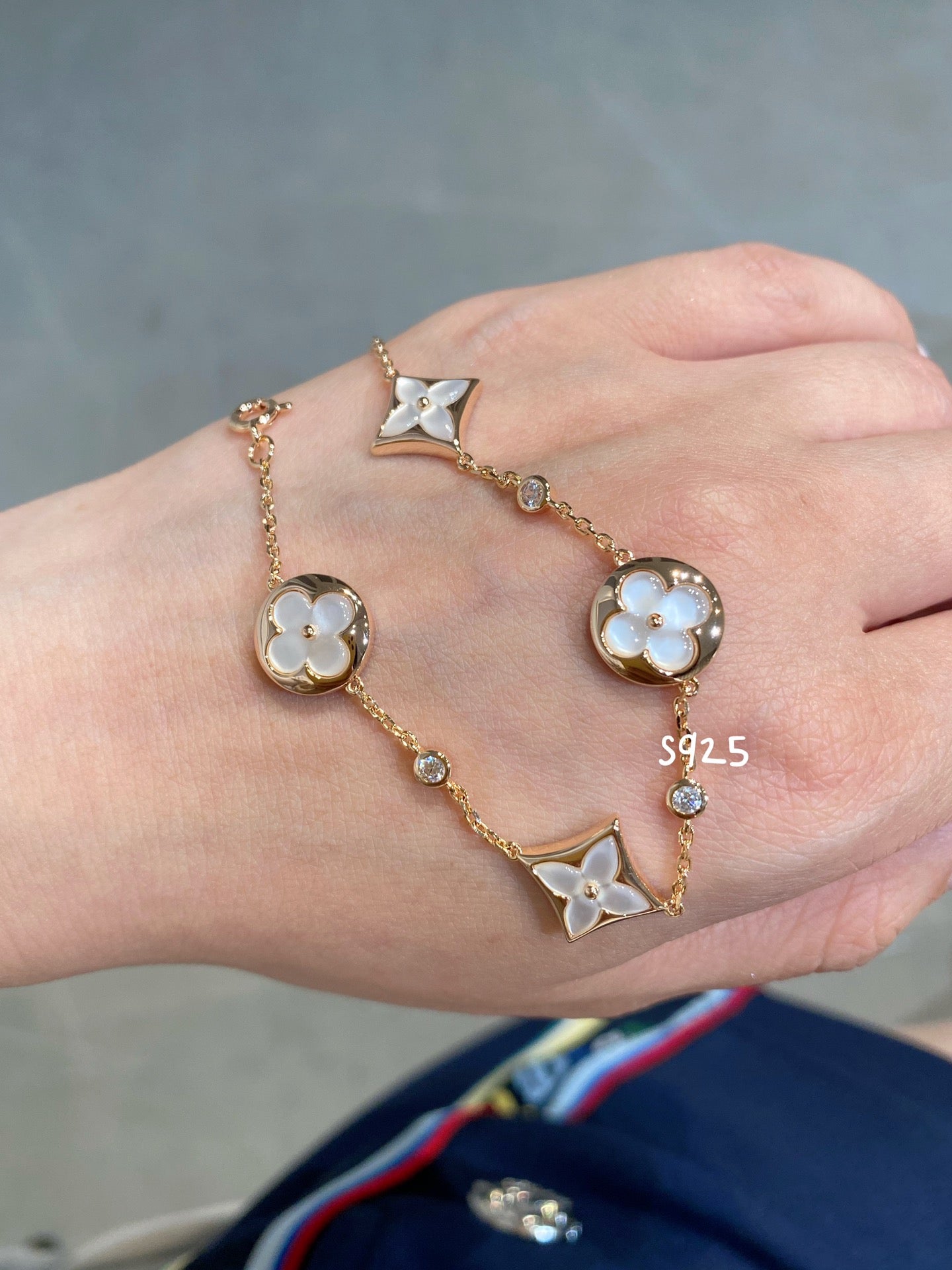 [Demi jewelry]STAR AND SUN 4 MOTIF WHITE MOP PINK GOLD BRACELET