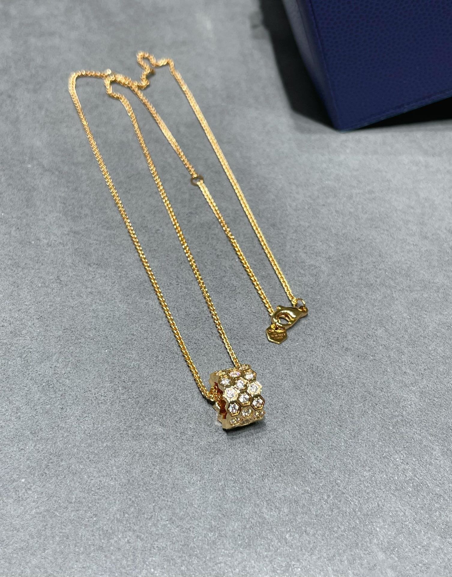 [Demi jewelry]BEE LOVE DIAMOND PAVED 3 ROW NECKLACE