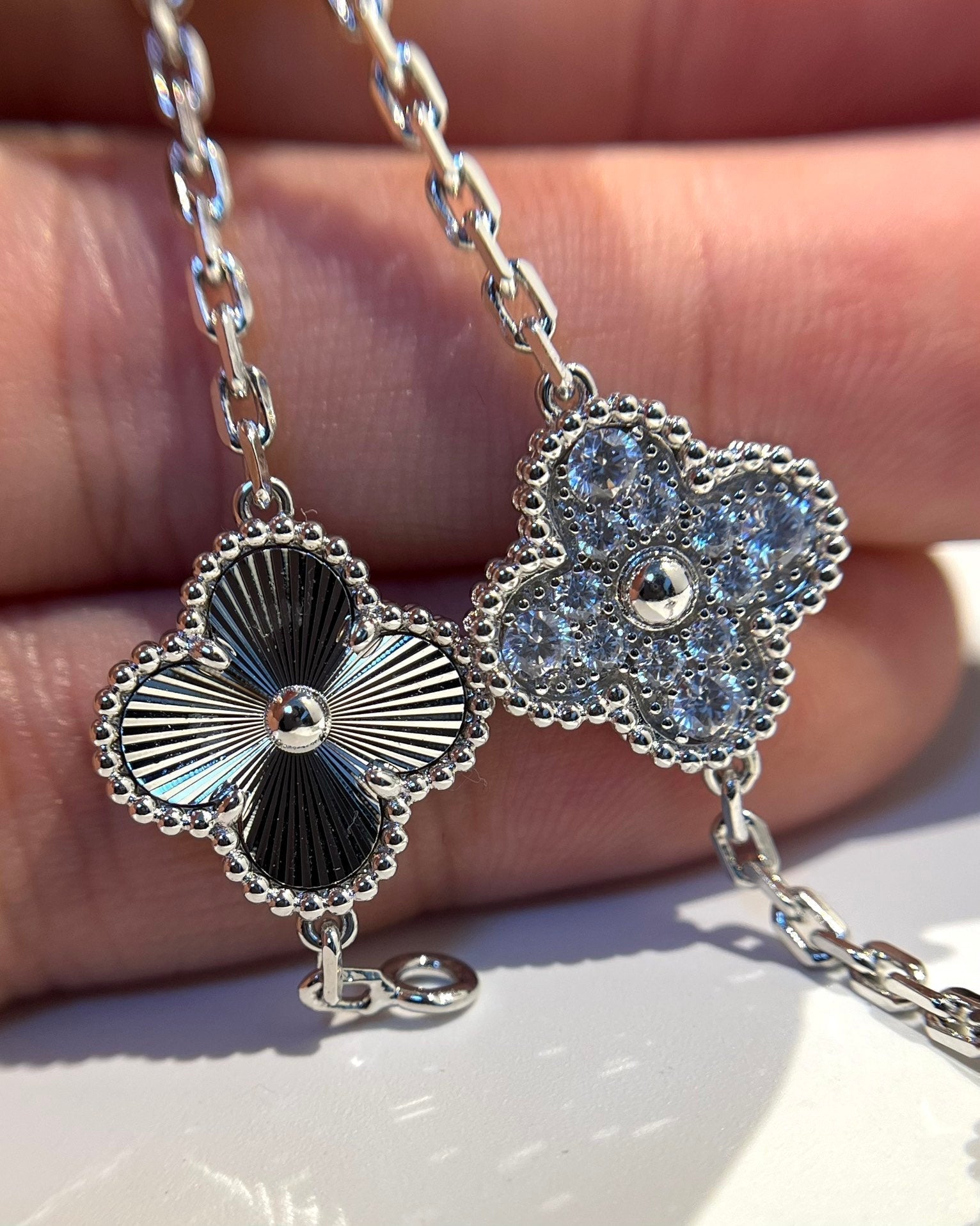 [Demi jewelry] CLOVER 5 MOTIF LASER BRACELET COLLECTION-new