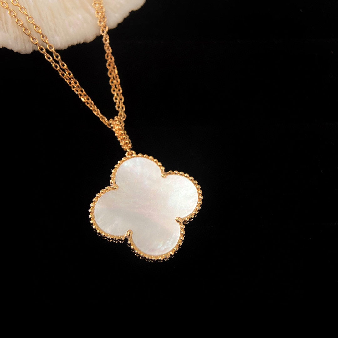 [Demi jewelry]CLOVER 25MM MOP LARGE PENDANT NECKLACE