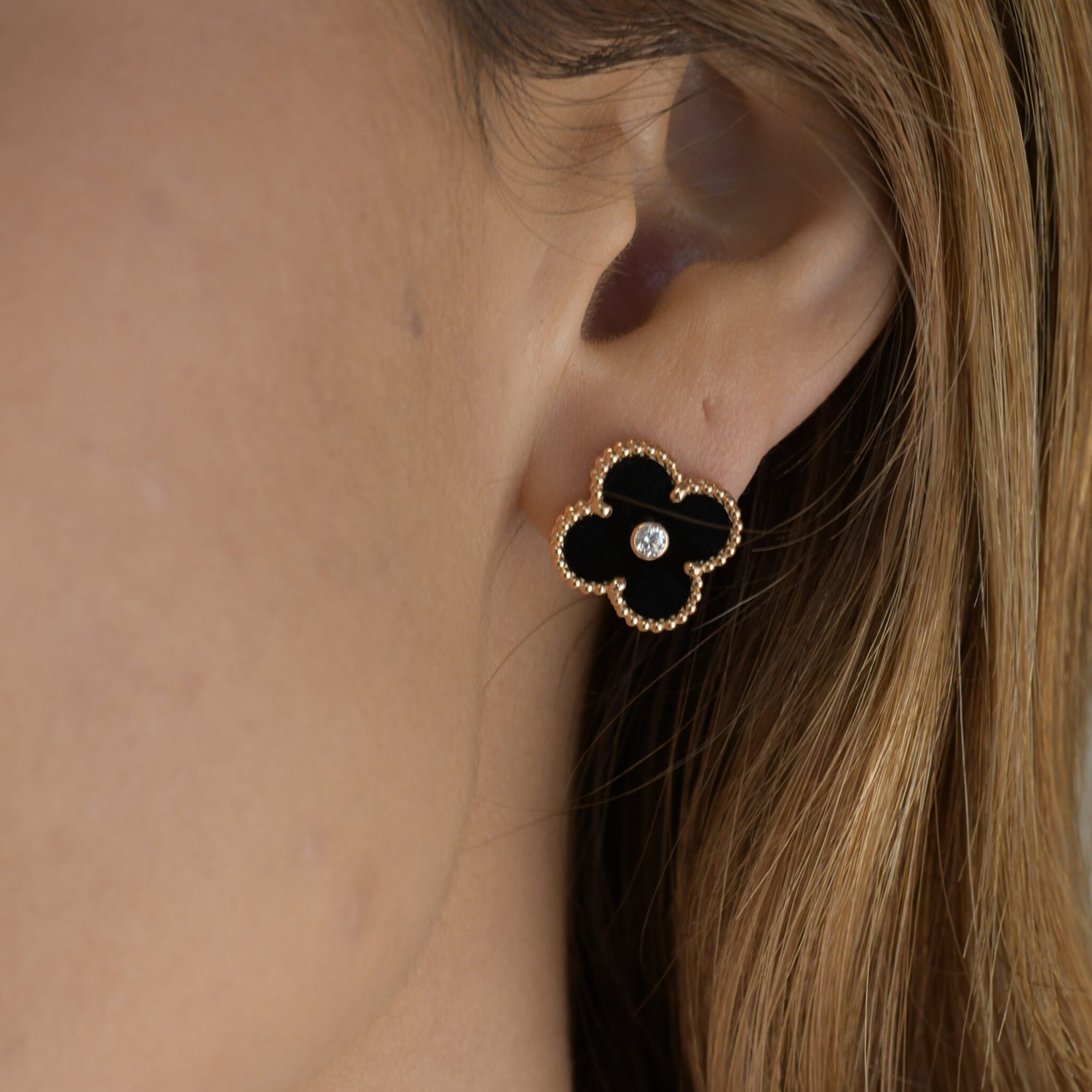 [Demi jewelry]CLOVER MEDIUM 1 MOTIFS ONYX DIAMOND EARRINGS