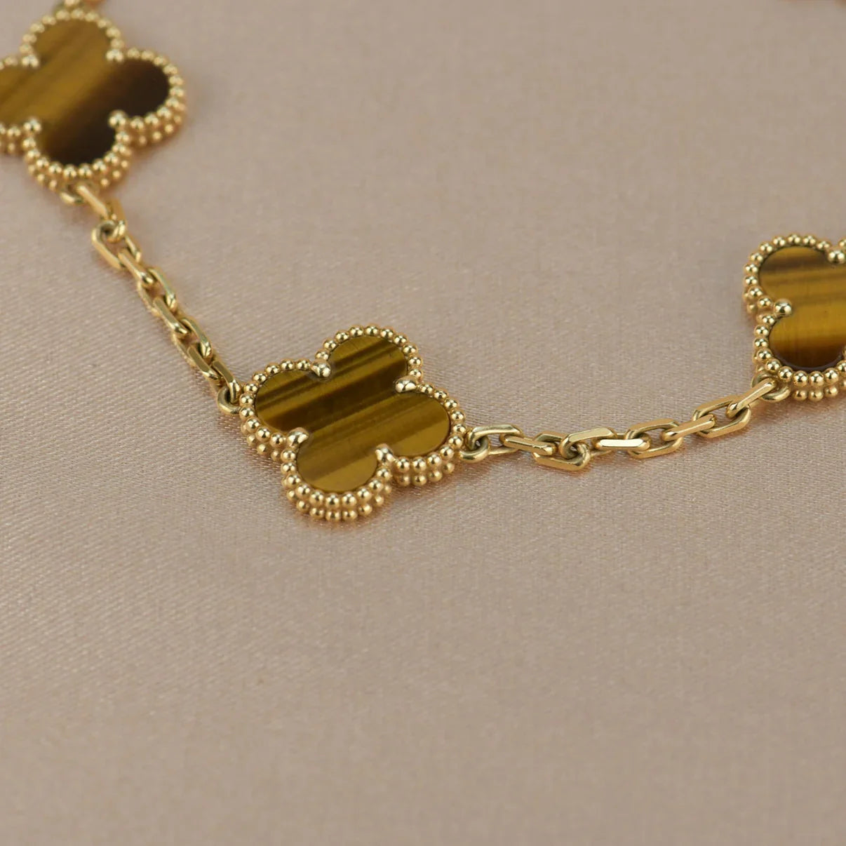 [Demi jewelry] CLOVER 5 MOTIFS TIGER EYE BRACELET COLLECTION
