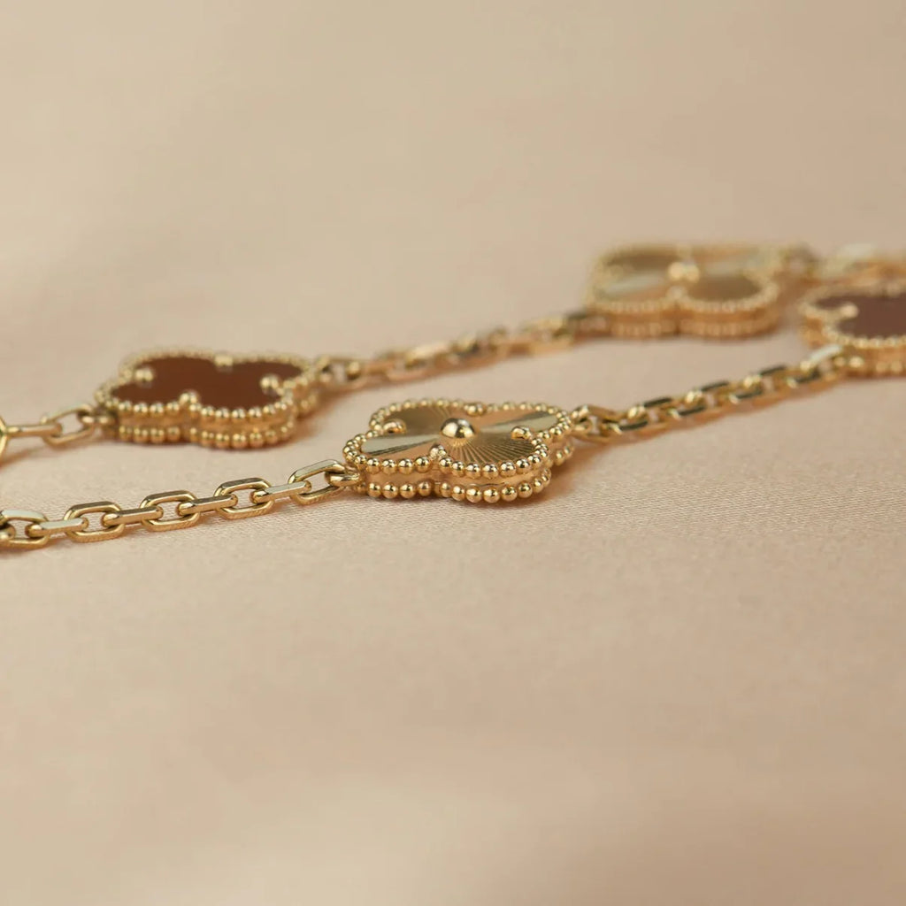 [Demi jewelry] CLOVER 5 MOTIF RED CORNELIAN BRACELET COLLECTION