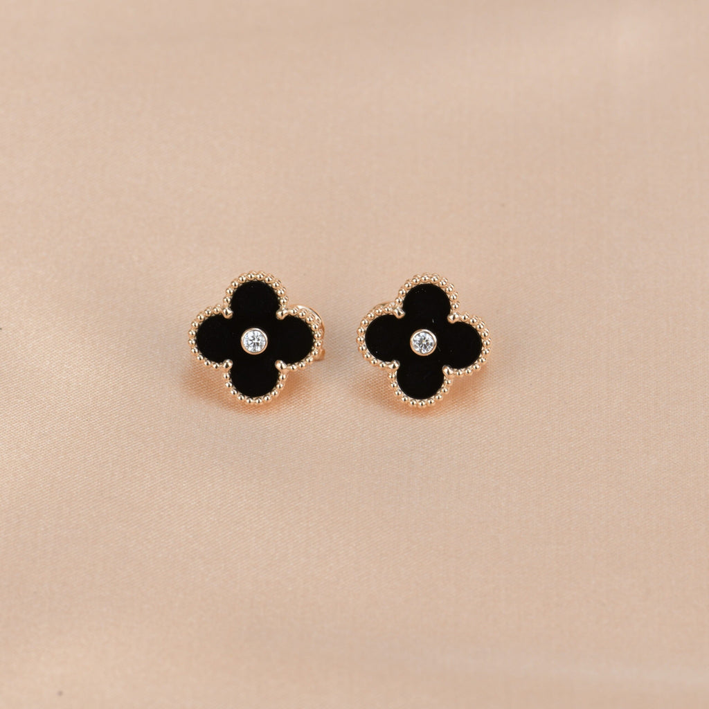 [Demi jewelry]CLOVER MEDIUM 1 MOTIFS ONYX DIAMOND EARRINGS