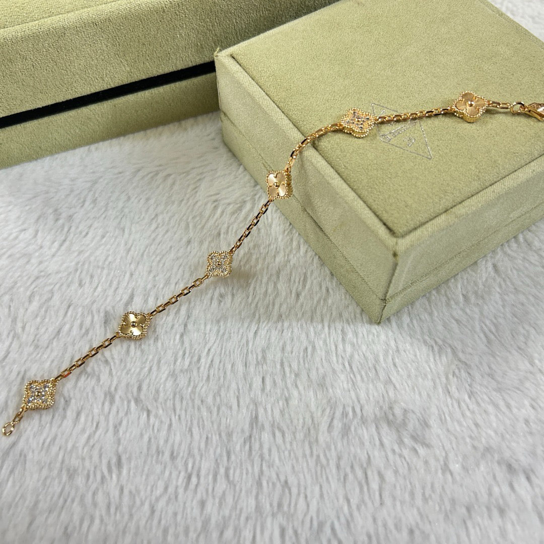 [Mystic]CLOVER 6 MOTIF DIAMOND LASER BRACELET-w