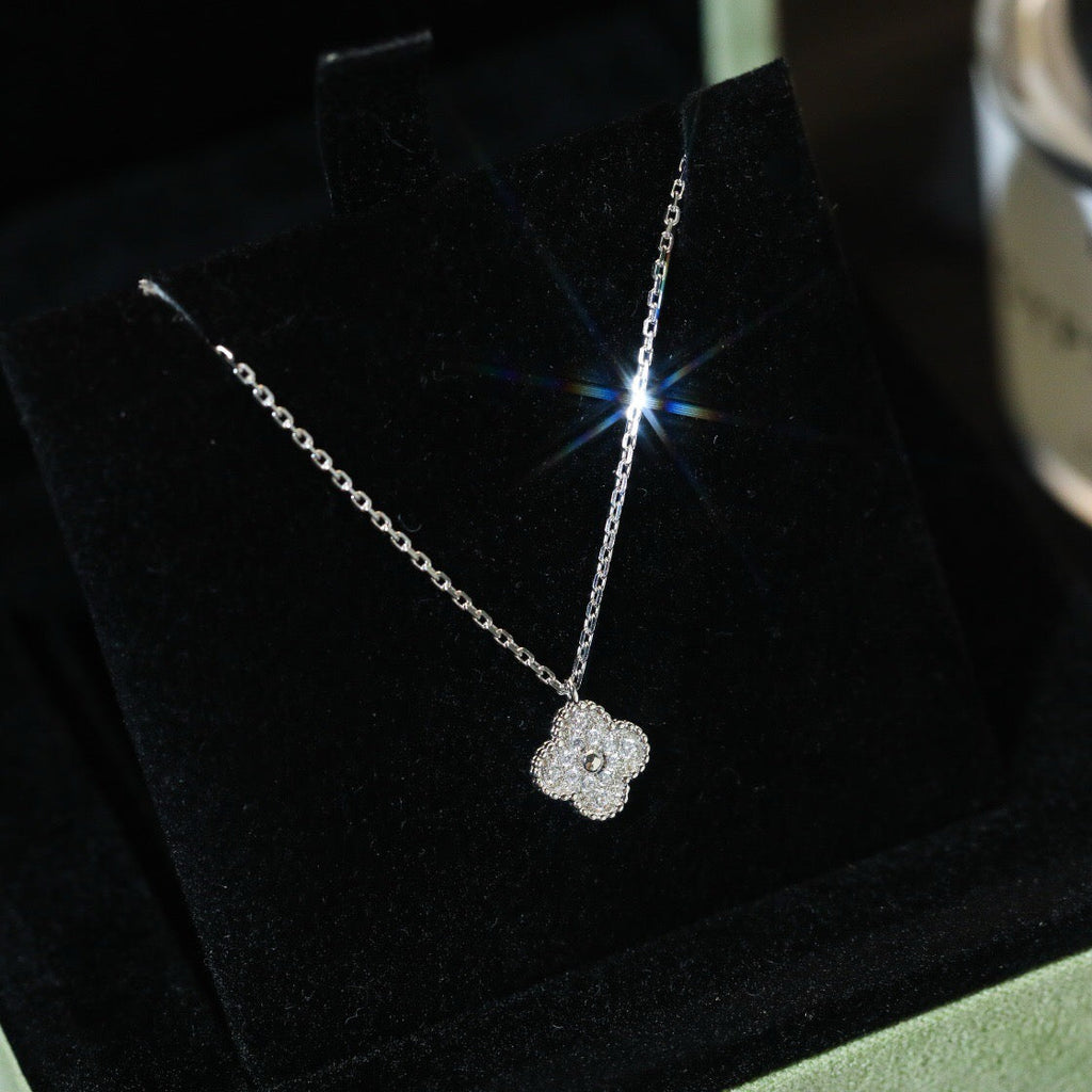 [Demi jewelry]CLOVER MINI 9.5MM PENDANT DIAMOND NECKLACE