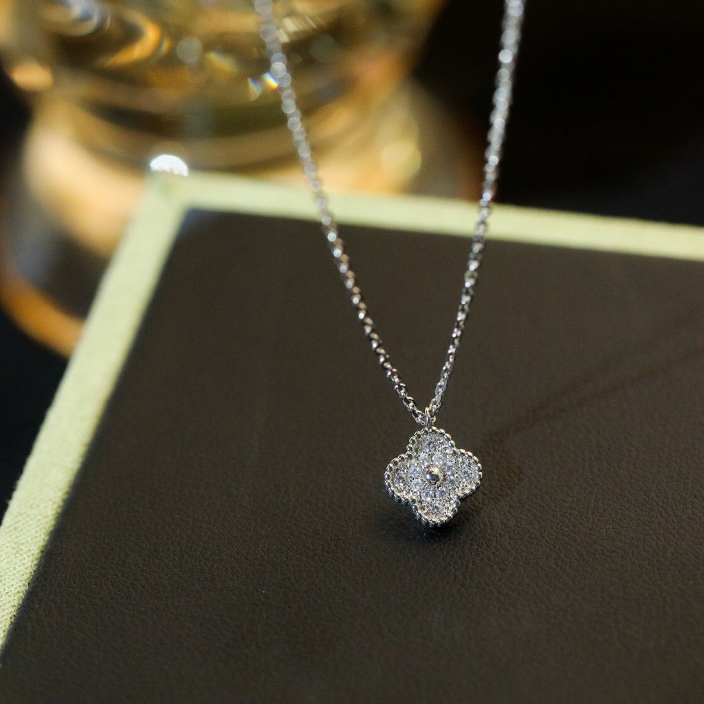 [Demi jewelry]CLOVER MINI 9.5MM PENDANT DIAMOND NECKLACE