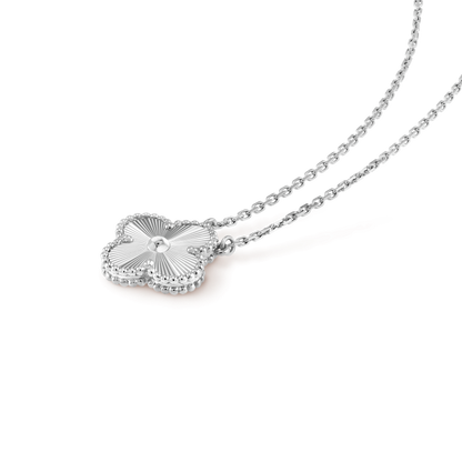 [Mystic]CLOVER 15MM LASER NECKLACE SILVER