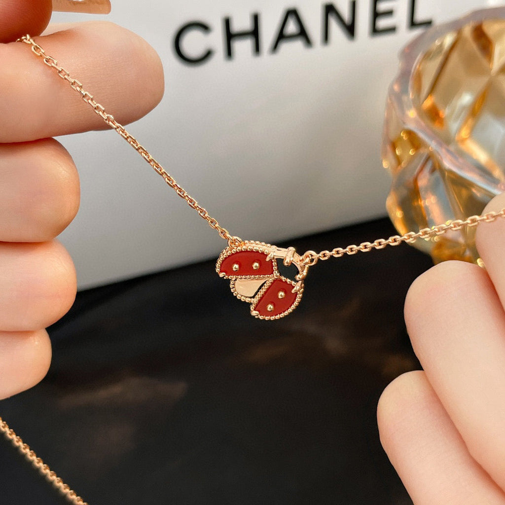 [Demi jewelry]LUCKY  CARNELIANS LADYBUG NECKLACE