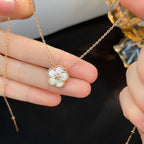 [Demi jewelry]LUCKY  WHITE MOP  PLUM BLOSSOM NECKLACE