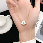 [Demi jewelry]LUCKY WHITE MOP PLUM BLOSSOM  BRACELET