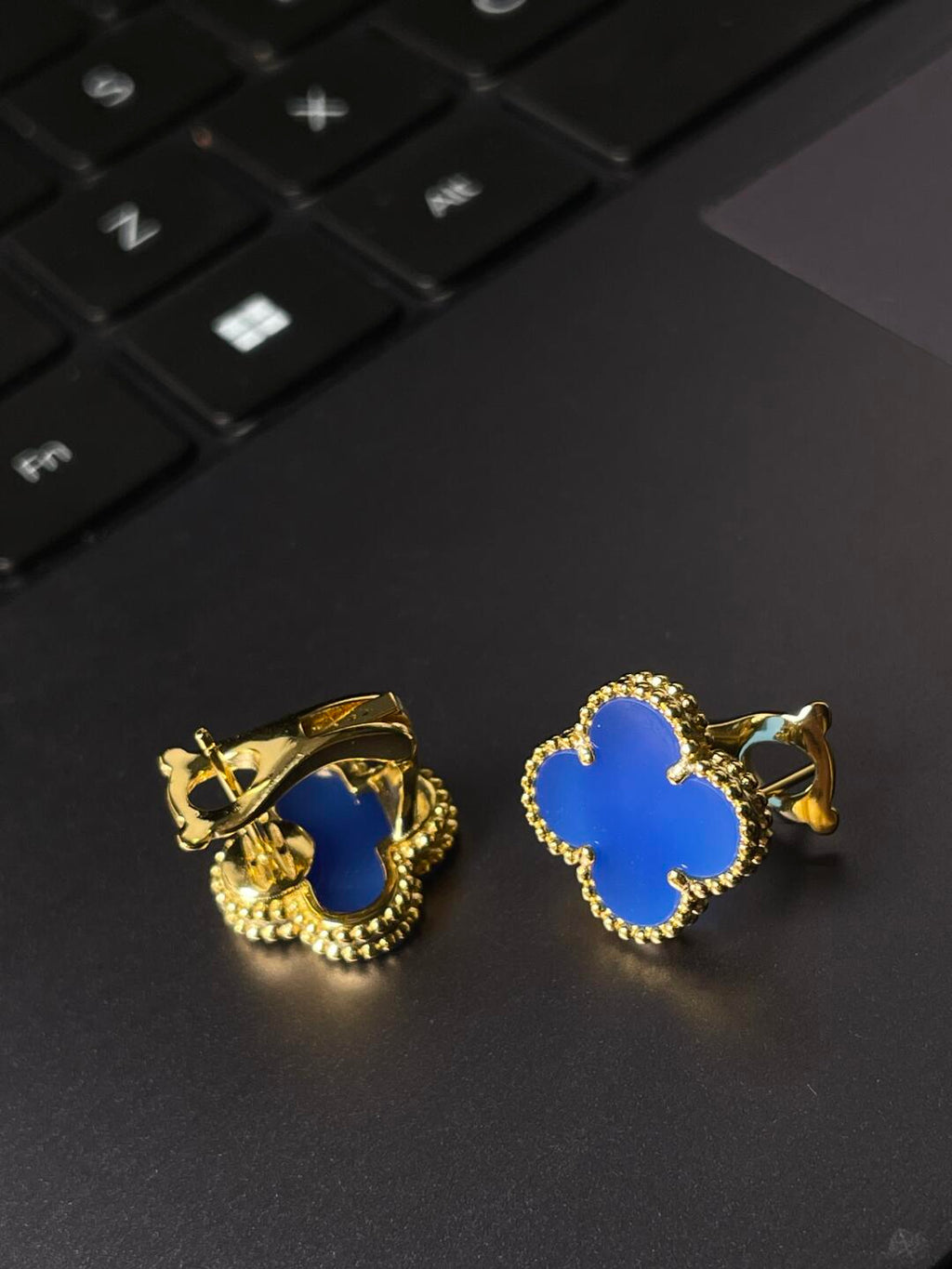 [Demi Jewelry] CLOVER LARGE (20mm) 1 MOTIFS BLUE MOP STUD EARRINGS