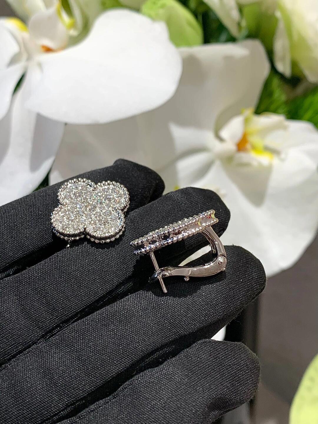 [Demi Jewelry]CLOVER 20MM MOTIFS DIAMOND STUD EARRINGS SILVER