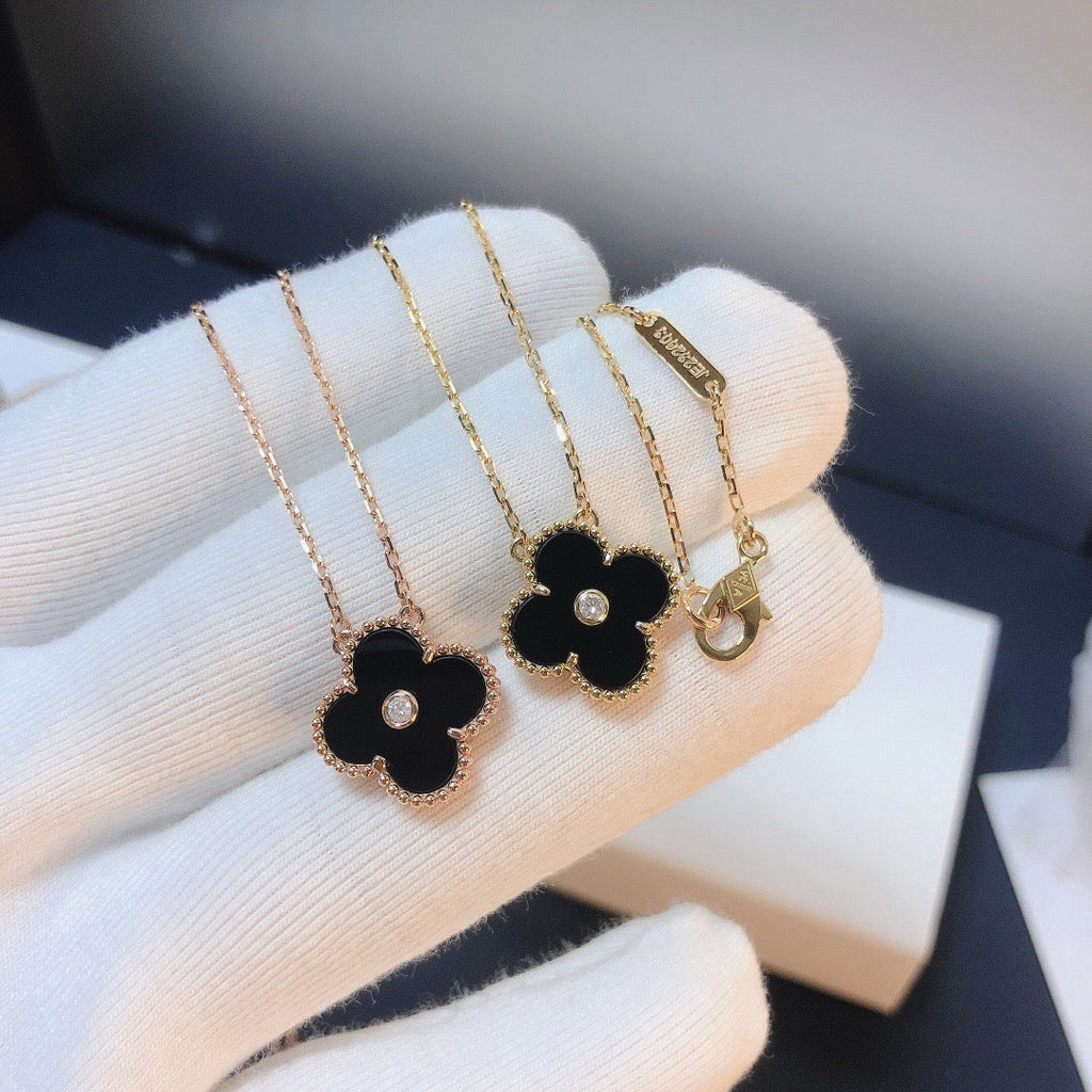 [Demi jewelry]CLOVER 15MM DIAMOND ONYX NECKLACE