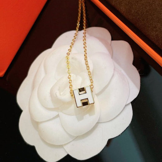 [Mystic]H WHITE SQUARE GOLD NECKLACE