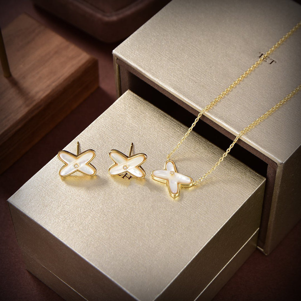 [Demi jewelry]JEUX DE WHITE MOP GOLD DIAMOND EARRINGS