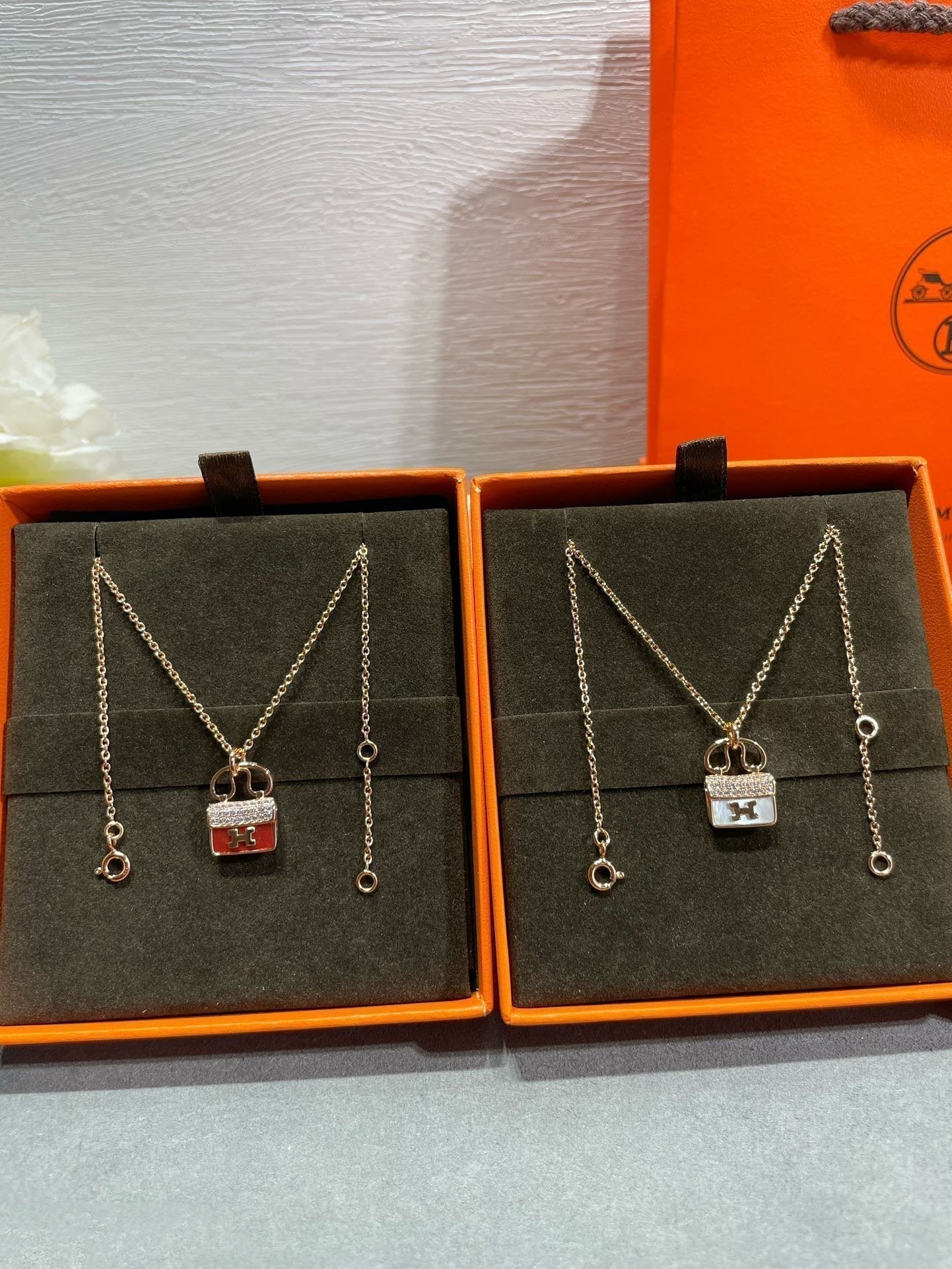 [Demi jewelry]H CIRCE MOISSANITE PENDANT NECKLACE GOLD