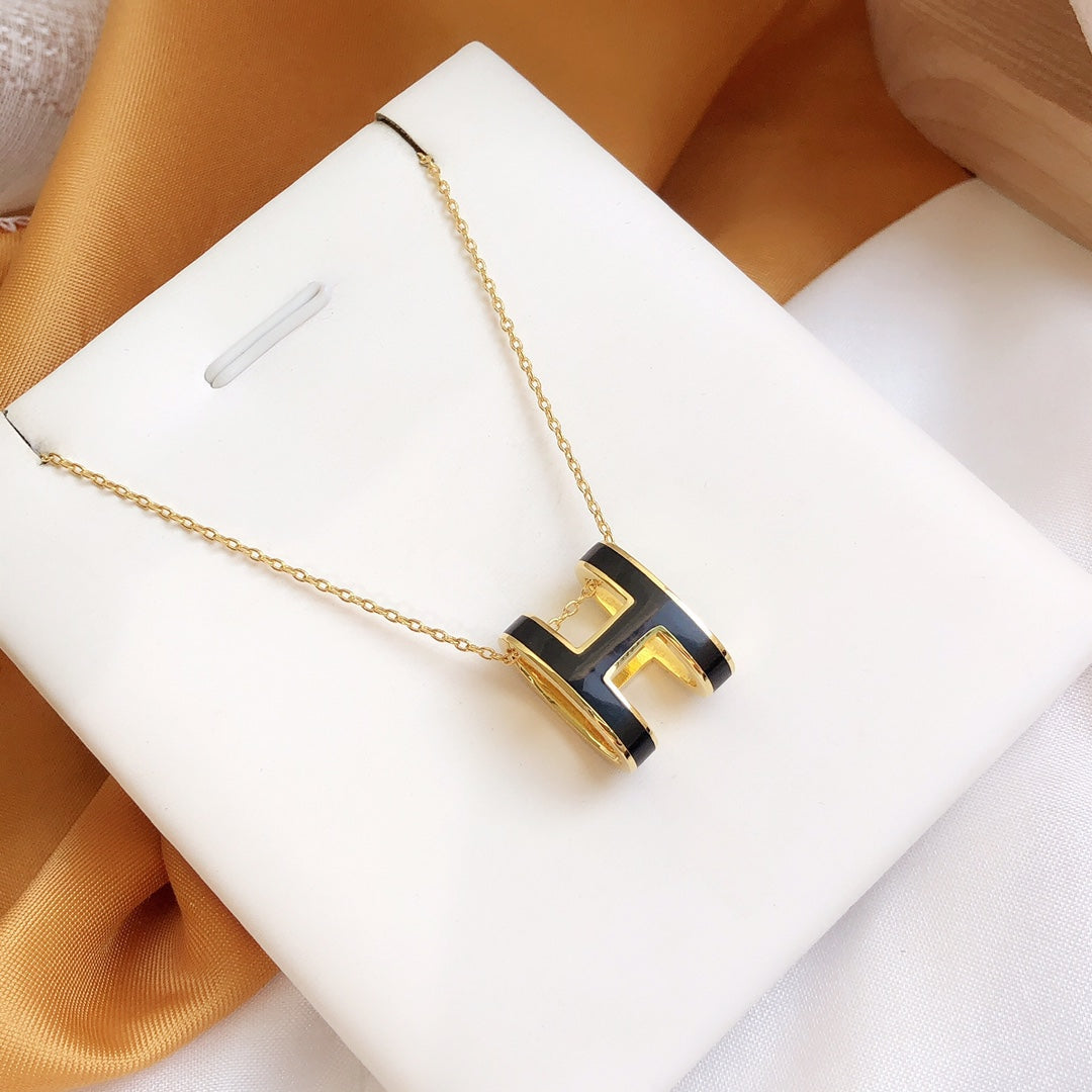 [Demi jewelry]HM CLIC BLACK ENAMEL GOLD NECKLACE