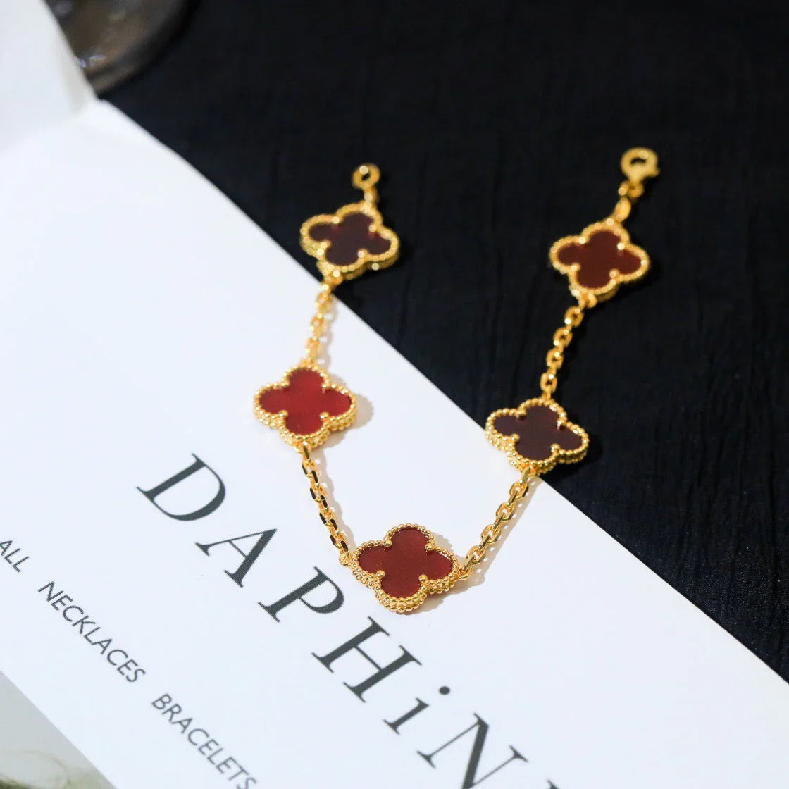 [Demi jewelry] CLOVER 5 MOTIF RED CORNELIAN BRACELET COLLECTION
