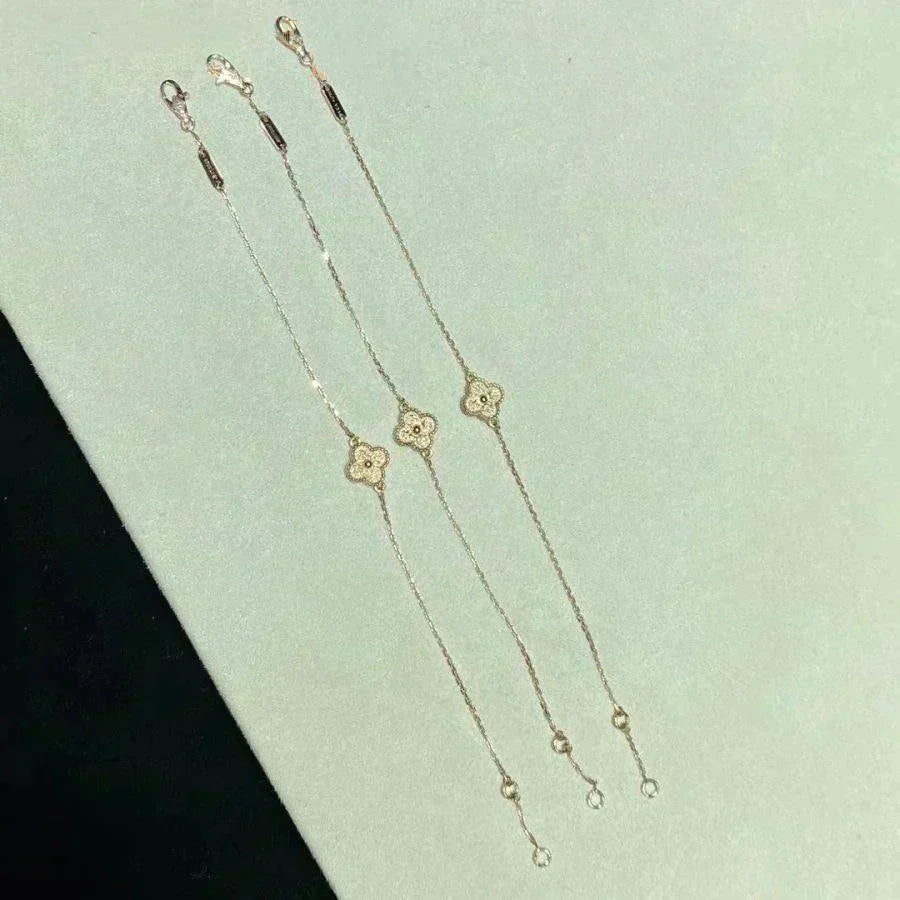 [Demi jewelry]CLOVER SINGLE FLOWER BRACELET