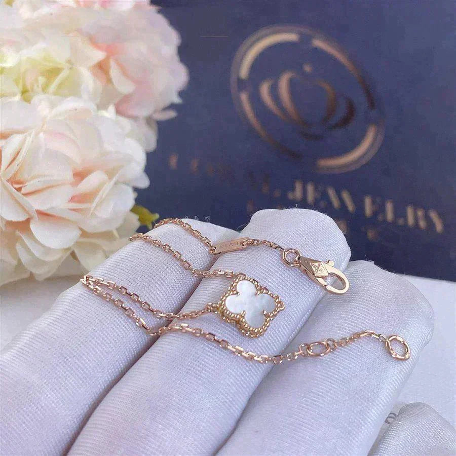 [Demi jewelry]CLOVER WHITE MOP SINGLE FLOWER BRACELET