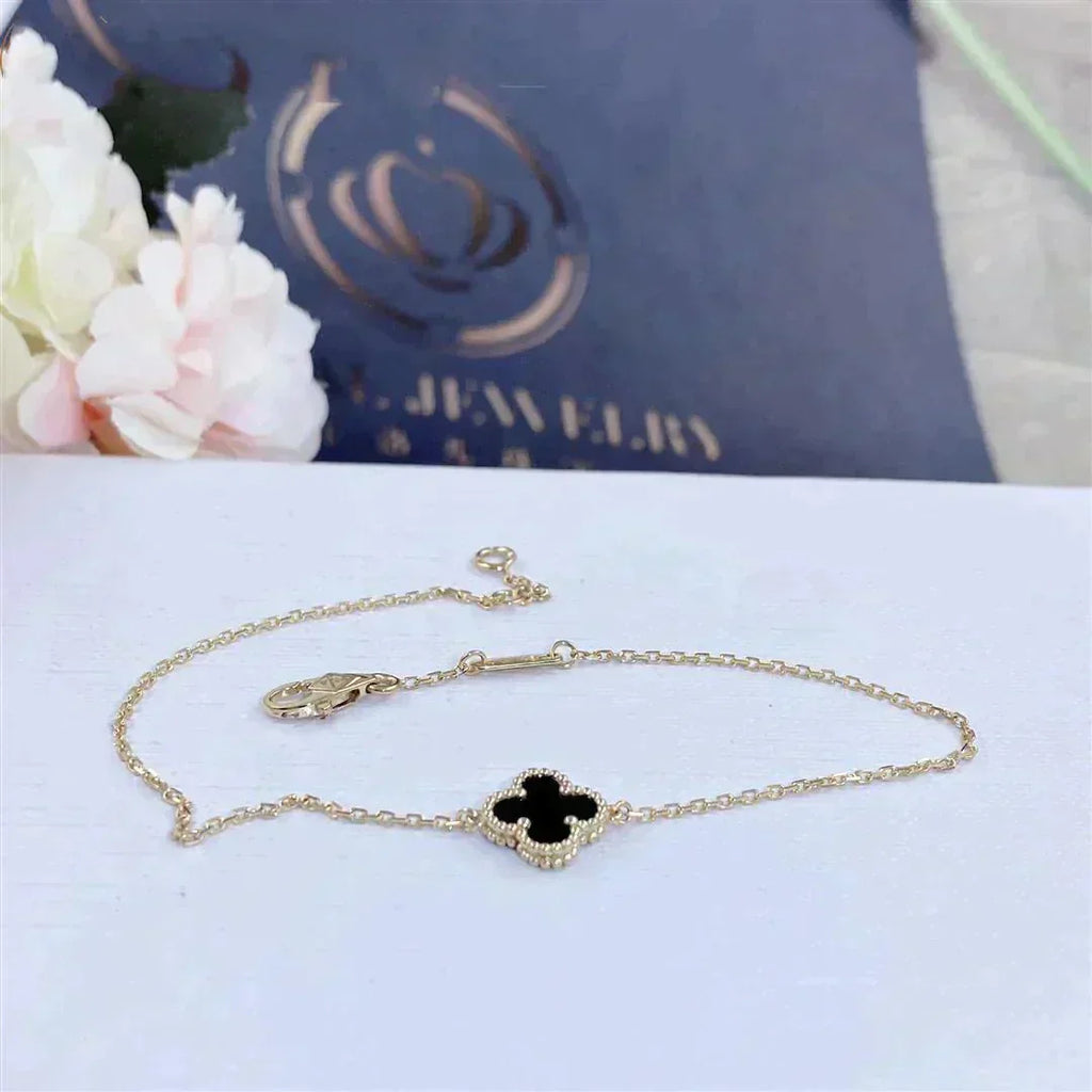 [Demi jewelry]CLOVER ONYX SINGLE FLOWER BRACELET