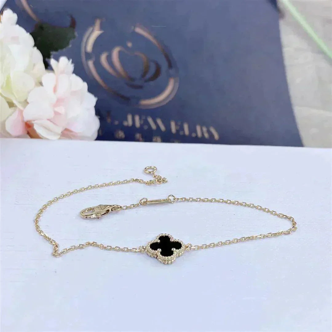 [Demi jewelry]CLOVER ONYX SINGLE FLOWER BRACELET