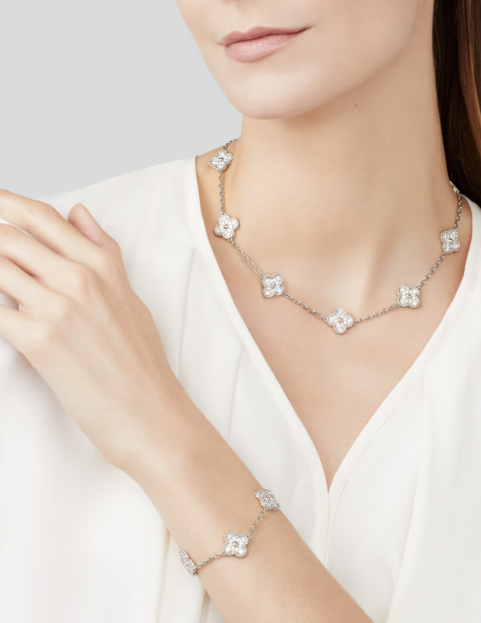 [Demi jewelry]CLOVER 10 MOTIFS FULL DIAMOND NECKLACE