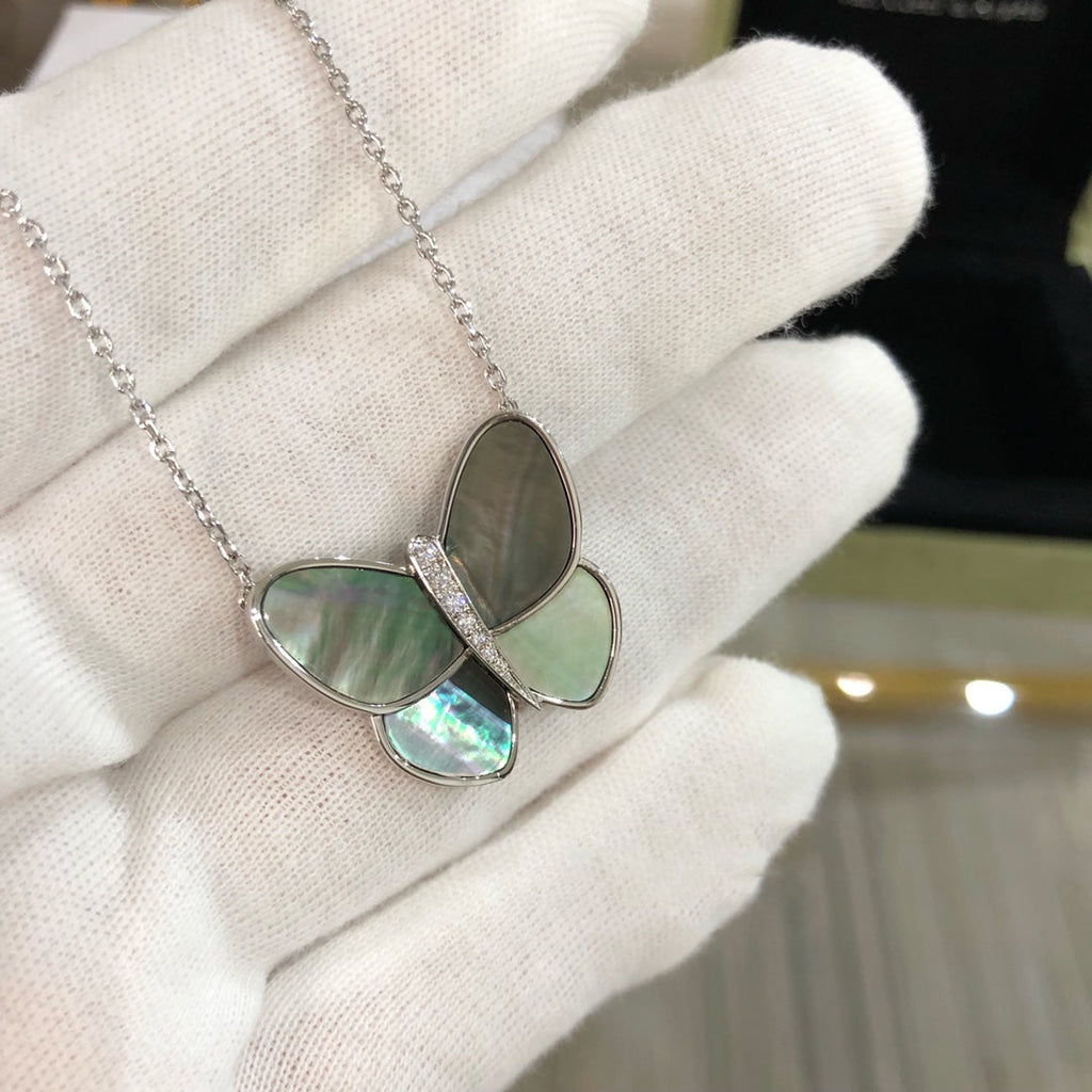 [Demi jewelry]LARGE BUTTERFLY SILVER PENDANT DIAMOND NECKLACE