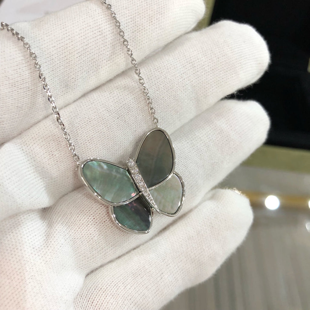 [Demi jewelry]LARGE BUTTERFLY SILVER PENDANT DIAMOND NECKLACE