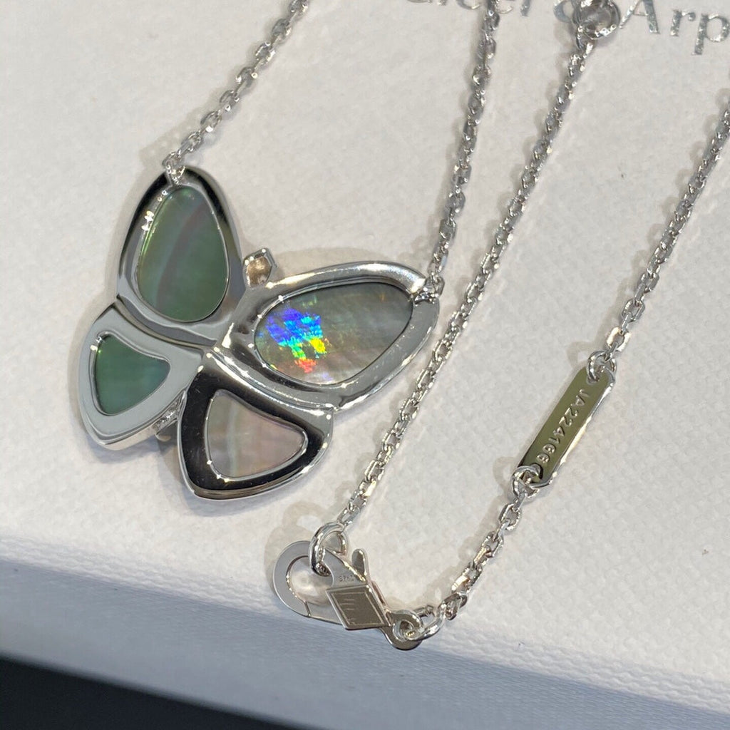 [Demi jewelry]LARGE BUTTERFLY SILVER PENDANT DIAMOND NECKLACE