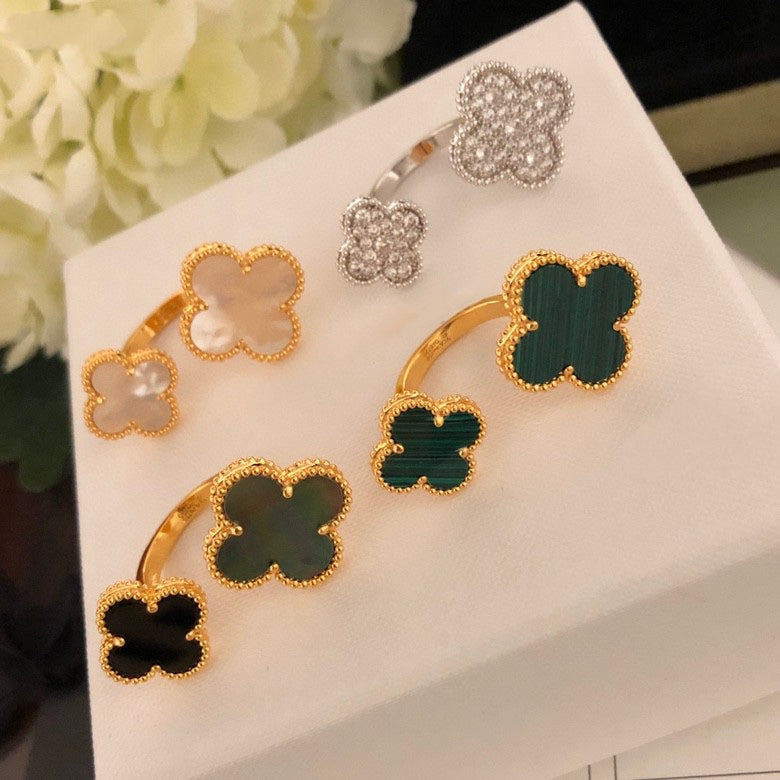 [Mystic]CLOVER BETWEEN THE FINGER RING