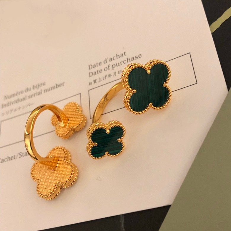 [Demi jewelry]CLOVER BETWEEN THE FINGER RING